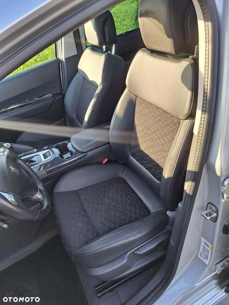 Peugeot 3008 THP 165 EAT6 Stop & Start Allure - 25