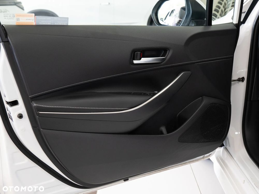 Toyota Corolla 2.0 Hybrid Comfort - 15