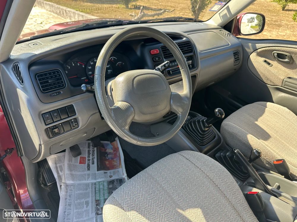 Suzuki Grand Vitara Metal Top 2.0 TDi - 15