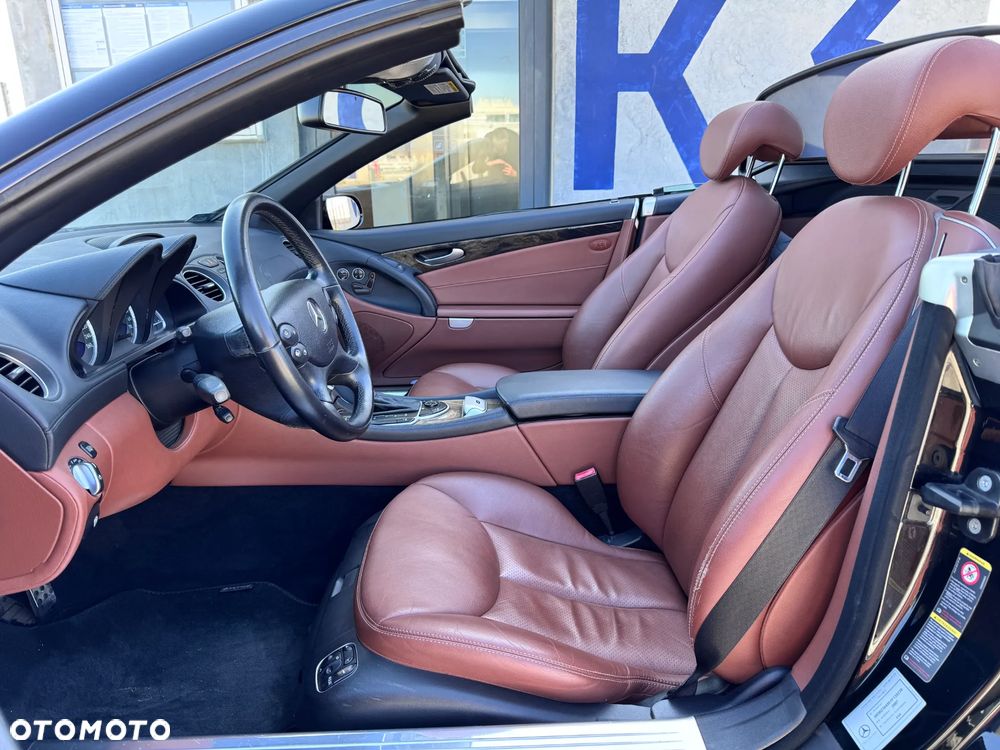 Mercedes-Benz SL - 19