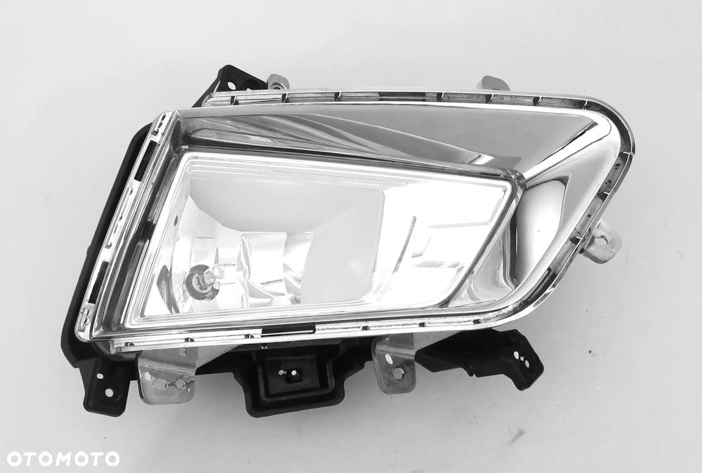 SSANGYONG TIVOLI 2015 - Lampa halogen ramka chrom PRAWA R ORYGINAŁ OE - 2