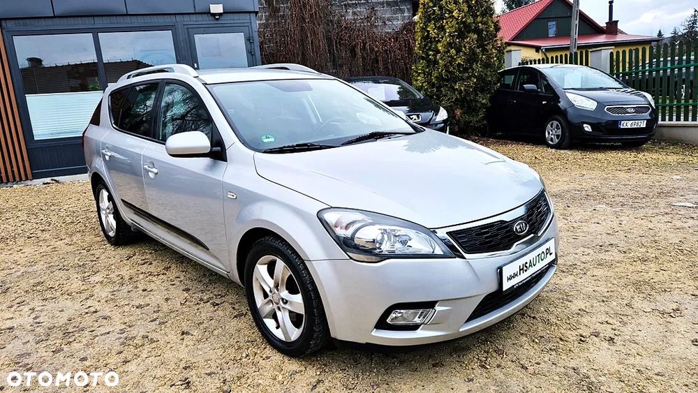Kia Ceed 1.4 CVVT Dream-Team Edition - 6
