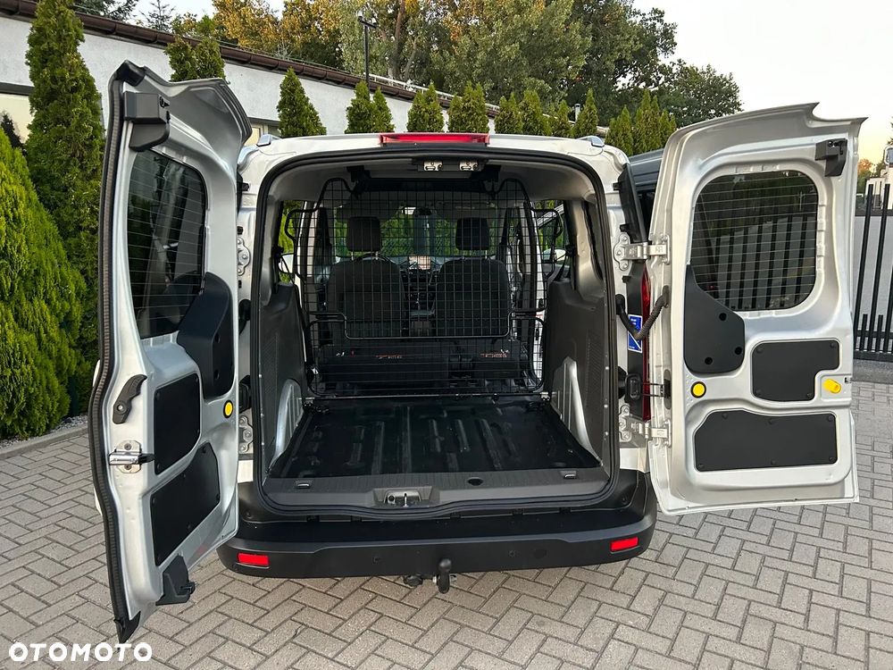 Ford Tourneo Connect Grand - 20