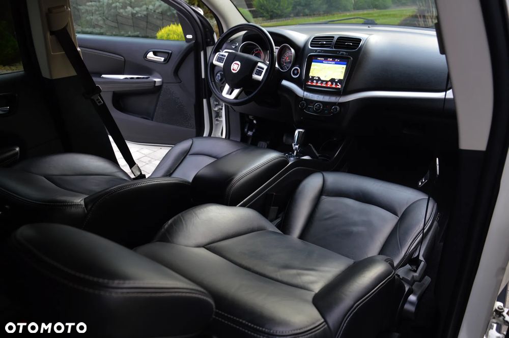 Fiat Freemont 2.0 Multijet 16V DPF Automatik Allrad Black Code - 26