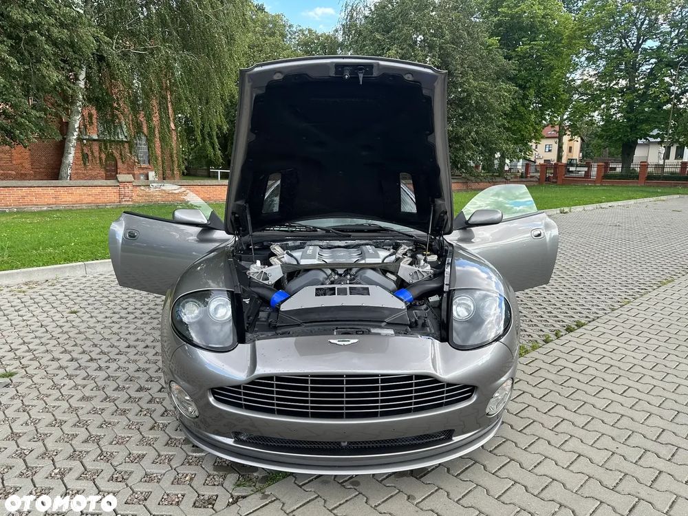 Aston Martin V12 Vanquish - 29