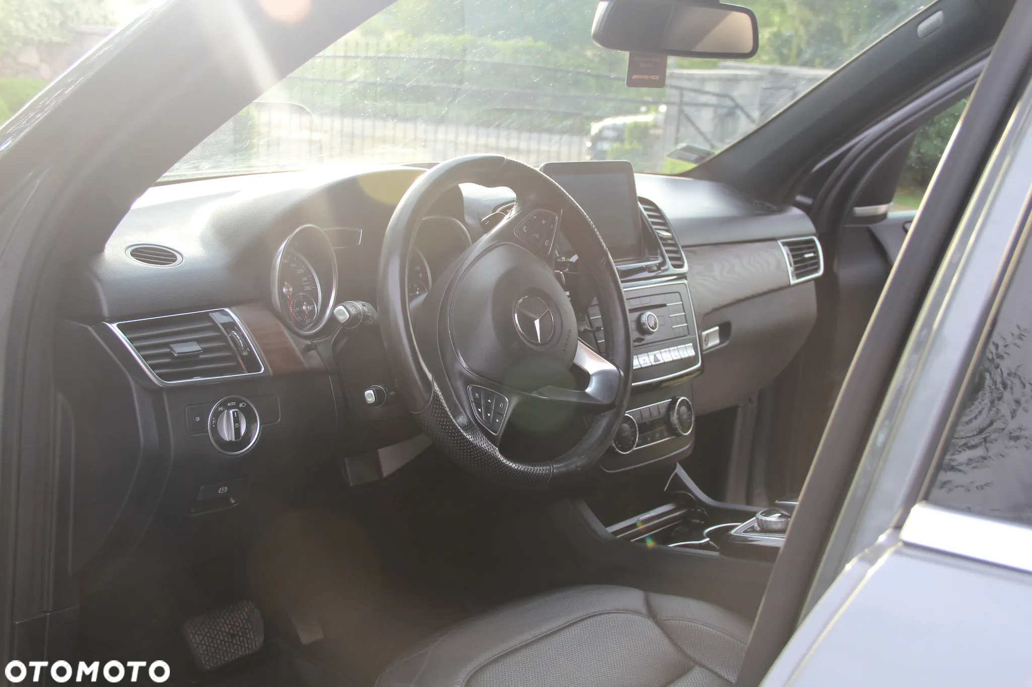 Mercedes-Benz GLE 350 d 4-Matic - 28