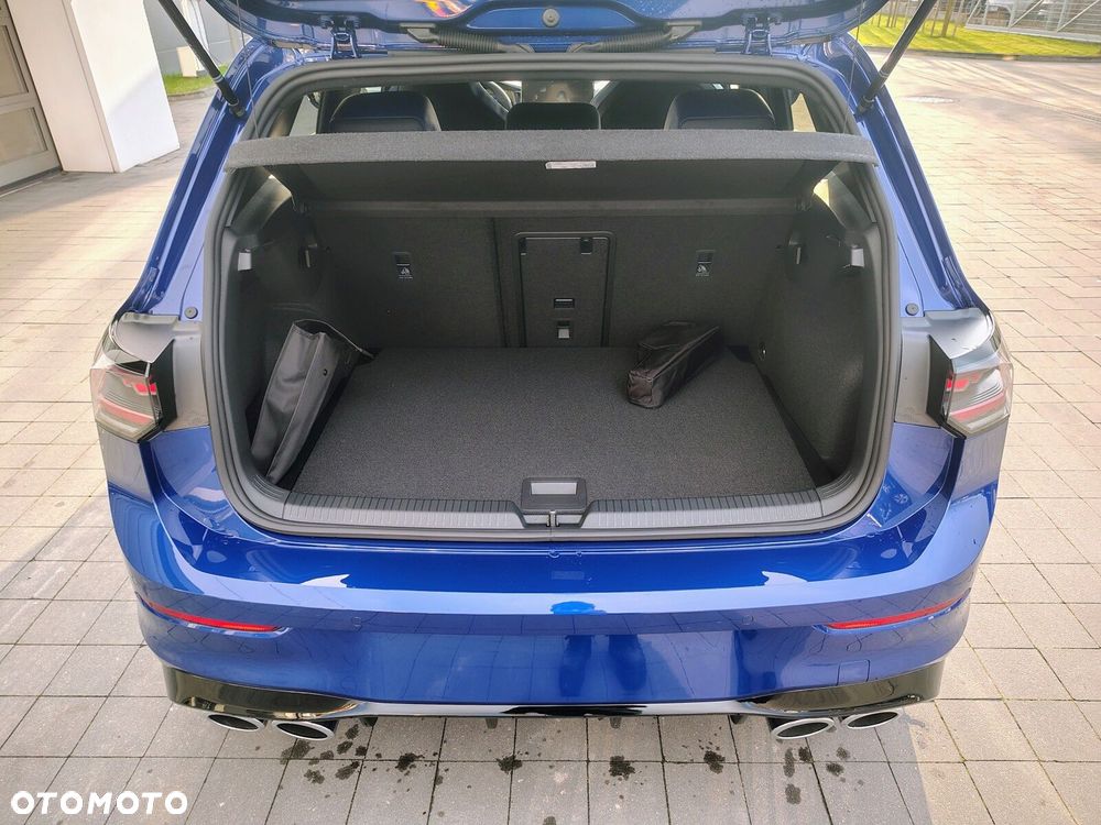 Volkswagen Golf - 11