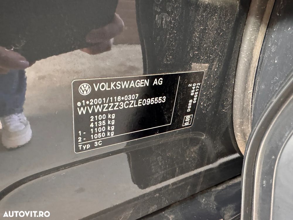 Volkswagen Passat - 32