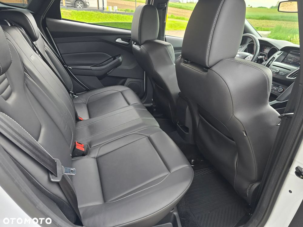 Ford Focus - 21
