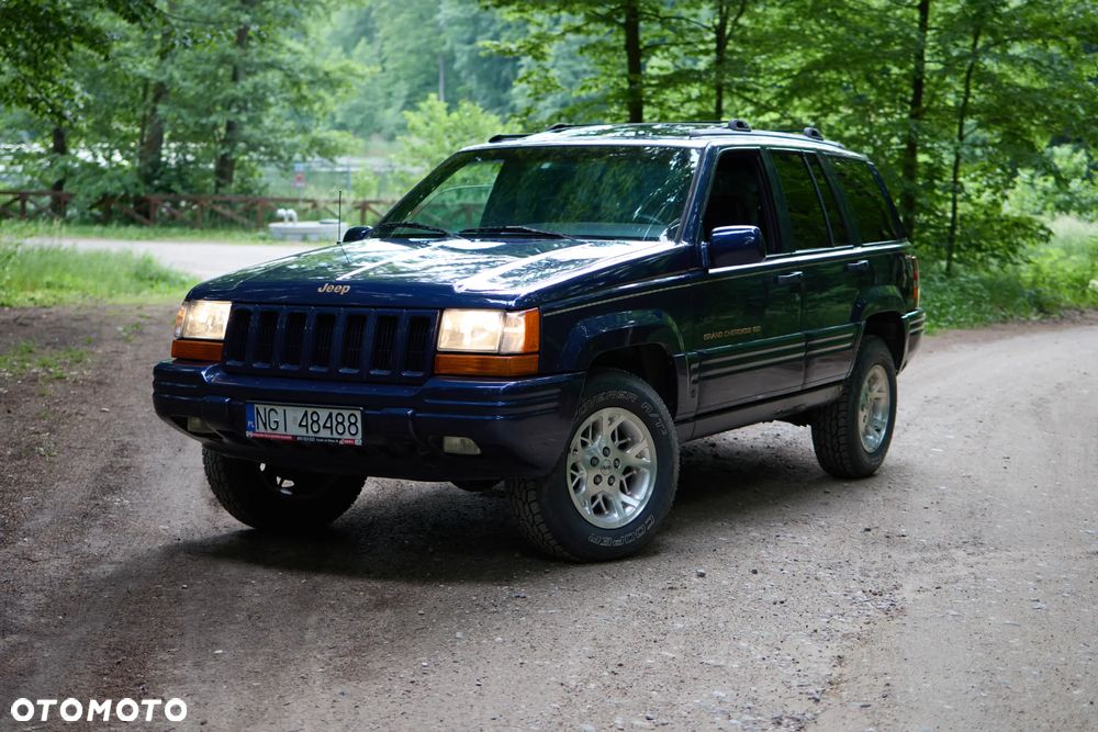 Jeep Grand Cherokee - 1