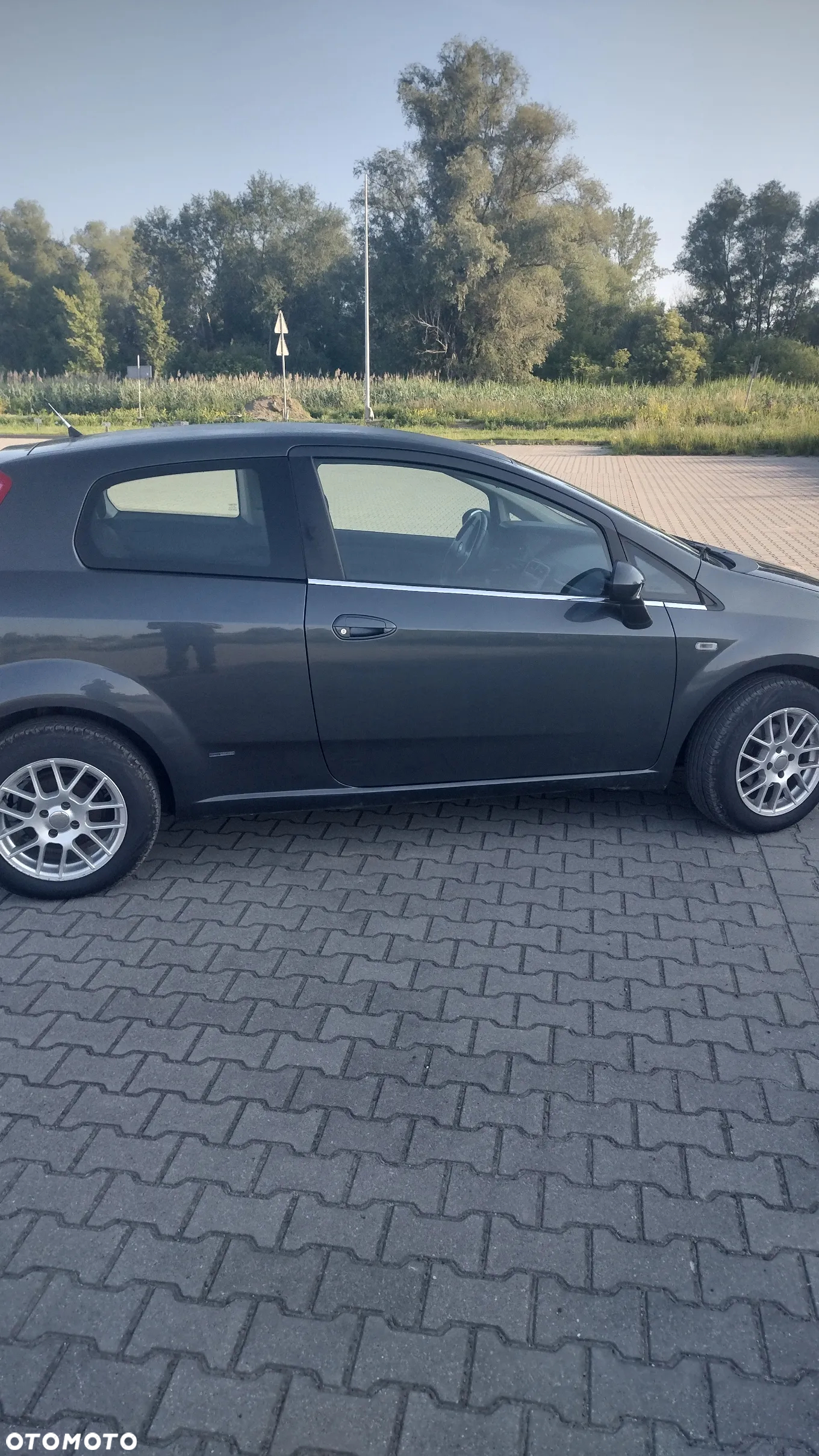 Fiat Grande Punto 1.4 8V - 11