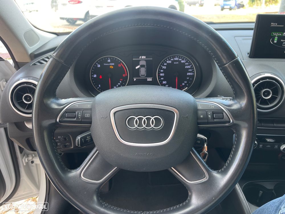 Audi A3 Sportback 1.6 TDI (clean diesel) S tronic Attraction - 11