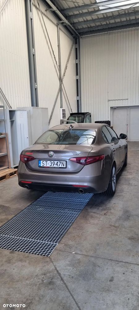 Alfa Romeo Giulia 2.2 D Turbo Super - 4