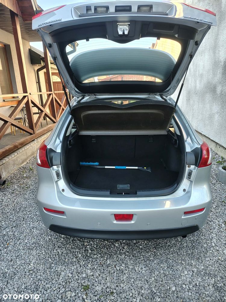 Mitsubishi Lancer 1.5 Inform - 11