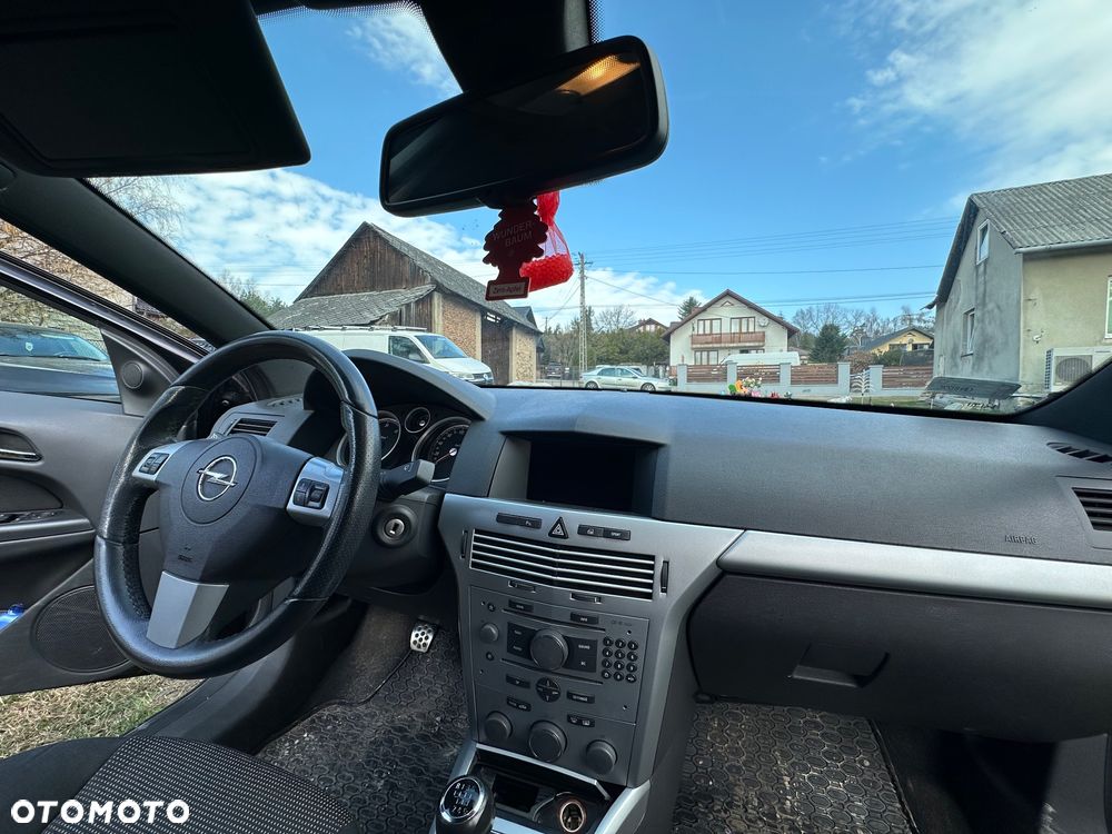 Opel Astra 1.9 CDTI Cosmo - 9