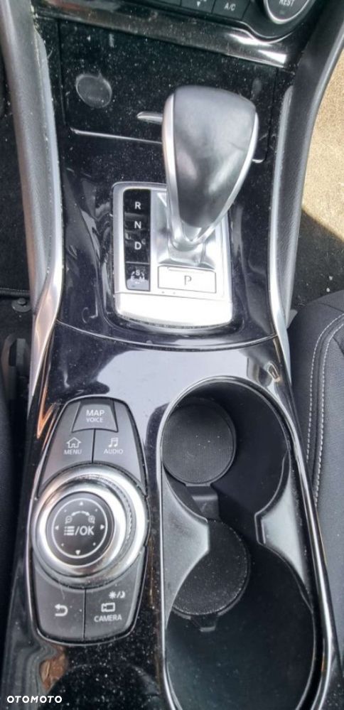 Infiniti Q30 - 14