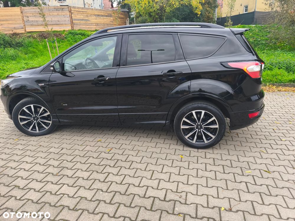 Ford Kuga - 37