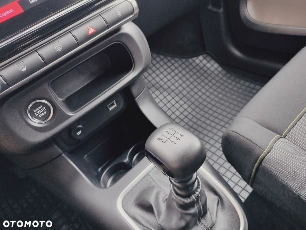 Citroën C3 1.2 PureTech Shine - 25