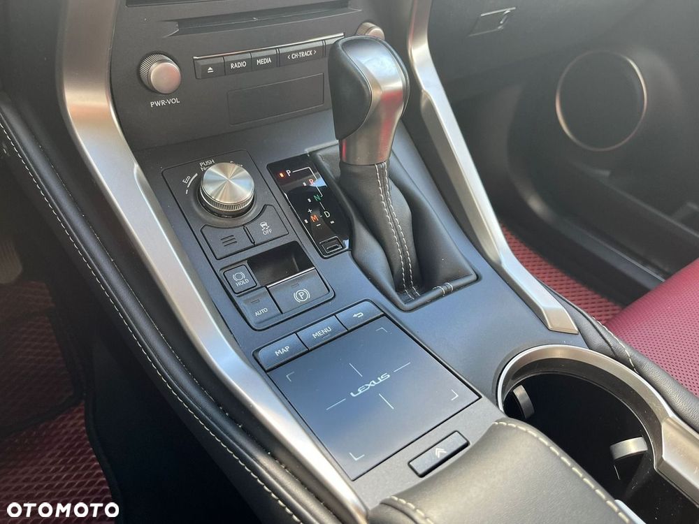 Lexus NX 300 Prestige AWD - 24
