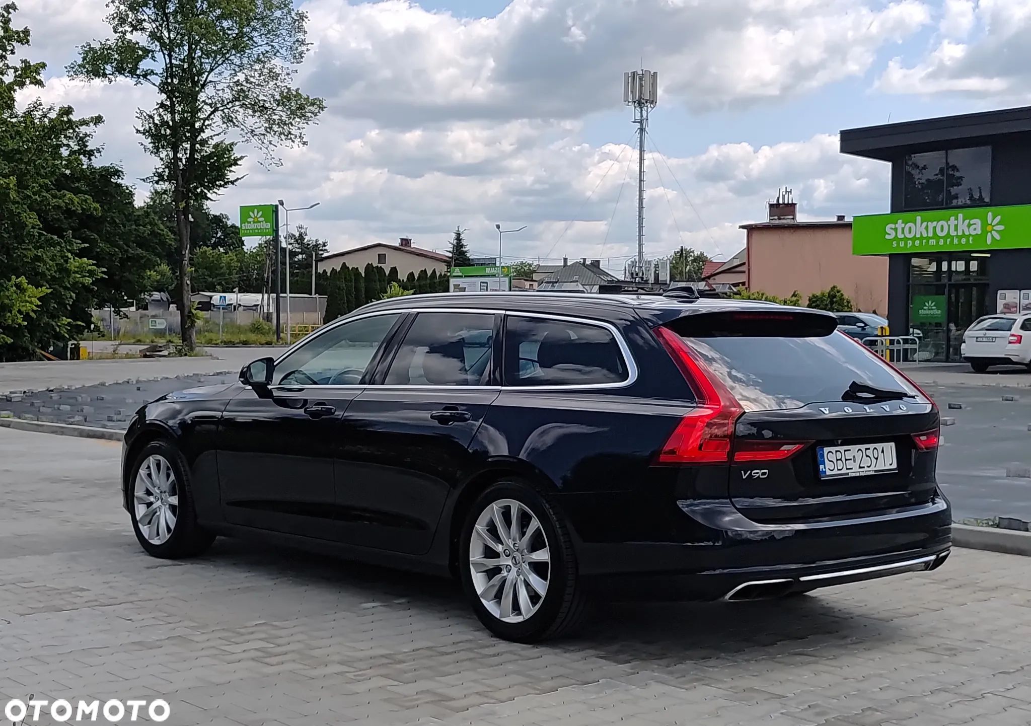 Volvo V90 D3 Momentum - 1
