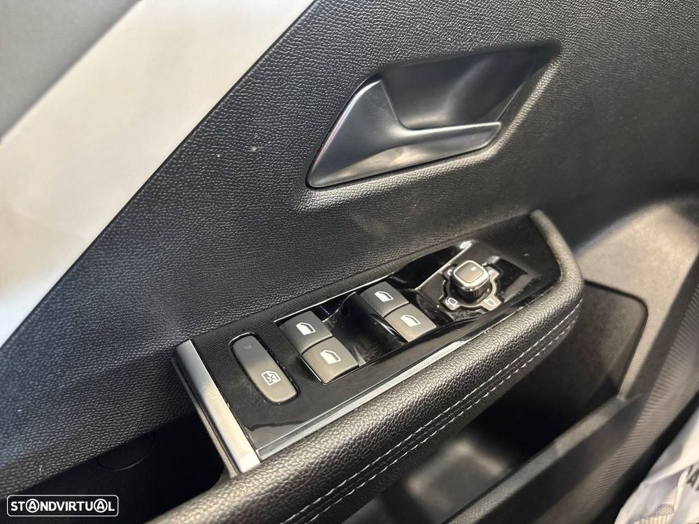 Opel Astra 1.5 D Elegance Aut. - 20