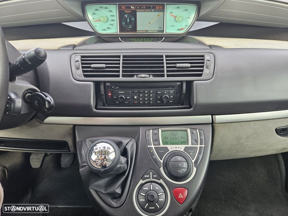 Peugeot 807 2.2 HDi Navteq - 30