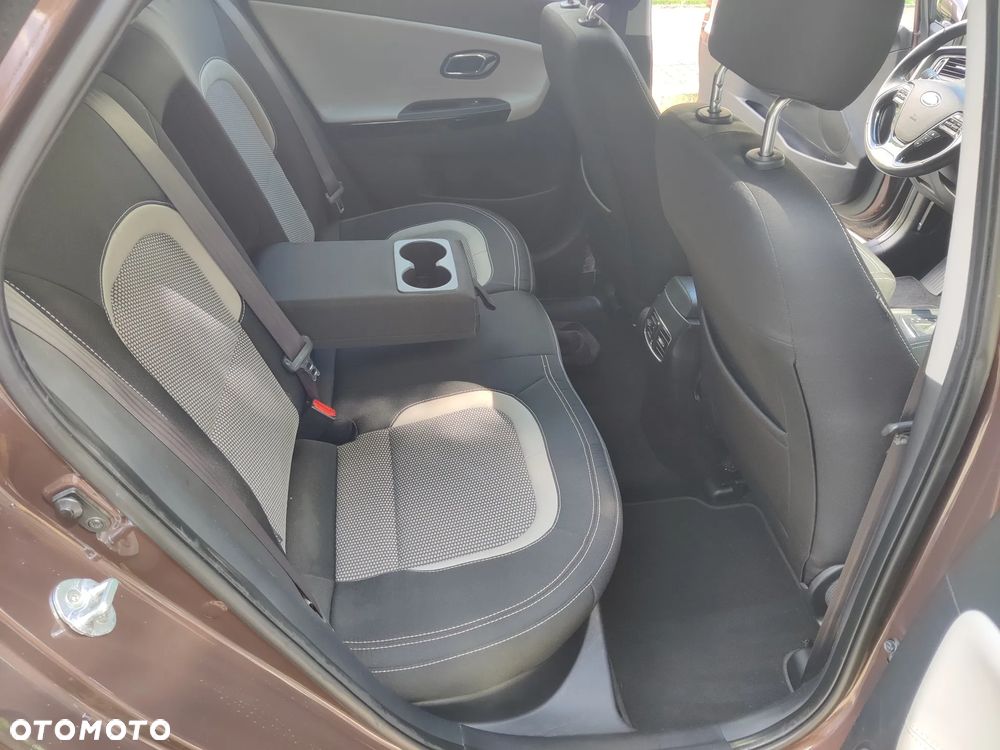 Kia Ceed 1.6 GDI DCT Platinum Edition - 24