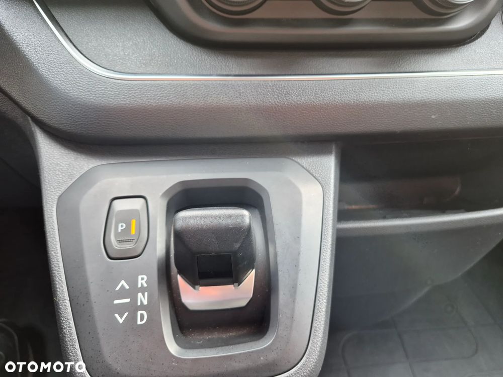 Renault Trafic Grand 2.0 dCi EDC - 13