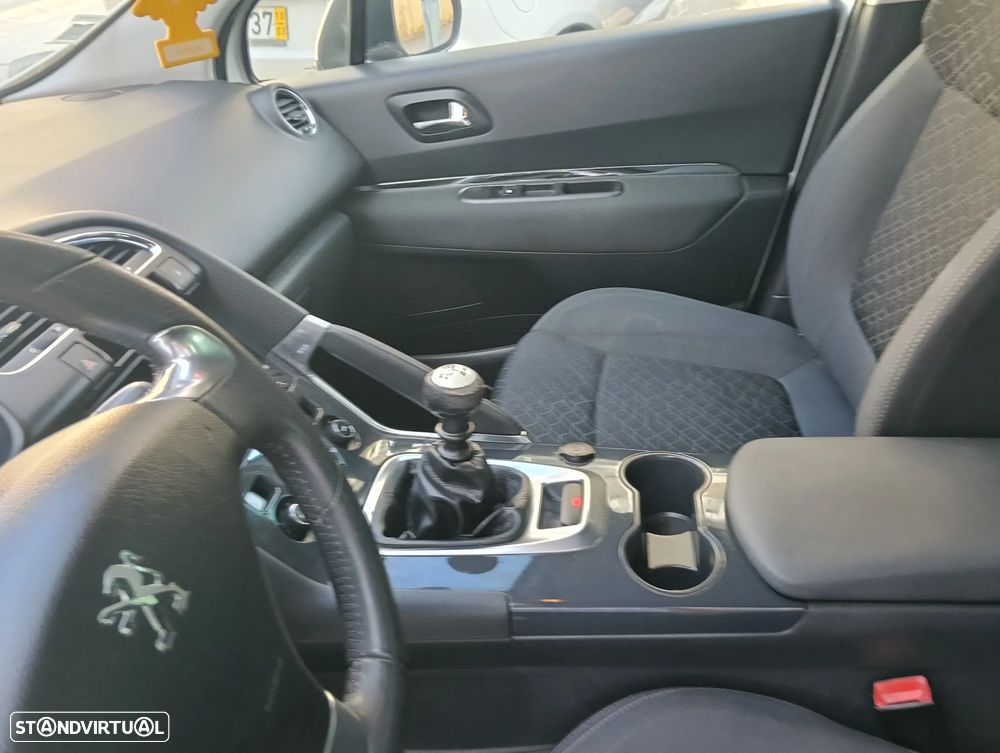 Peugeot 3008 1.6 BlueHDi Style - 26