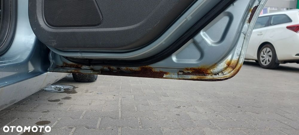 Ford Focus 1.6 TDCi cDPF Ghia - 17