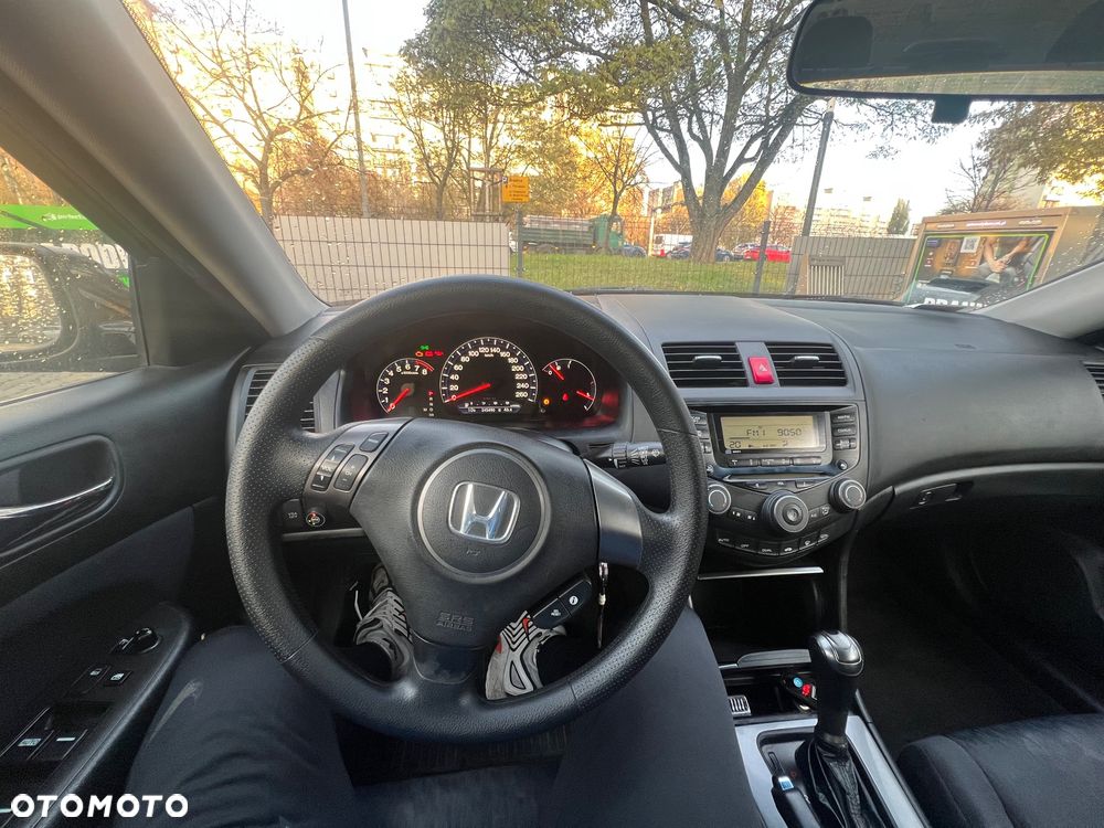 Honda Accord 2.0 Executive - 8