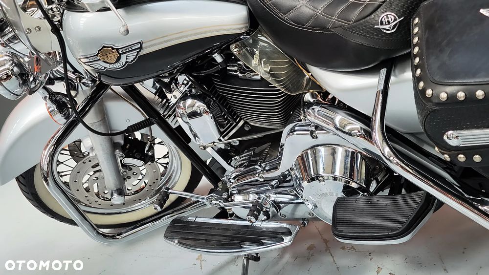 Harley-Davidson Touring Road King - 29