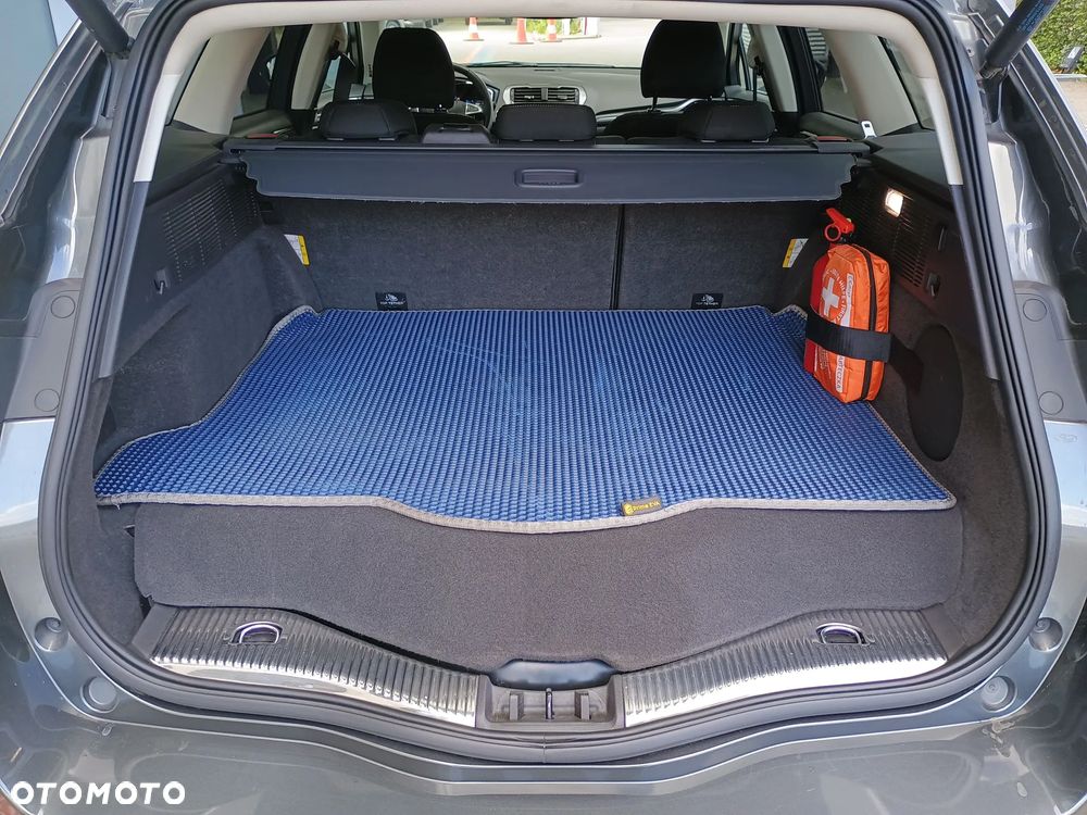 Ford Mondeo 2.0 Hybrid Titanium GPF - 24