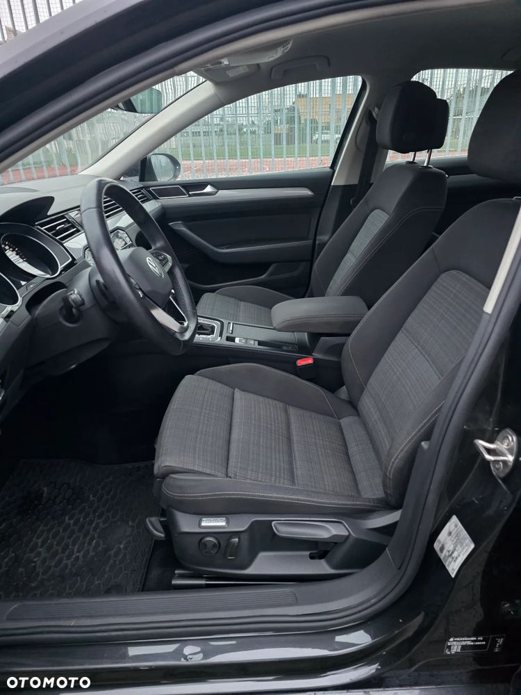 Volkswagen Passat 2.0 TDI EVO Business DSG - 10