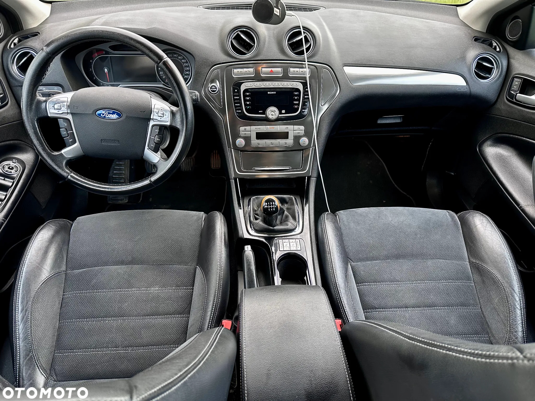 Ford Mondeo 2.0 TDCi Titanium - 14