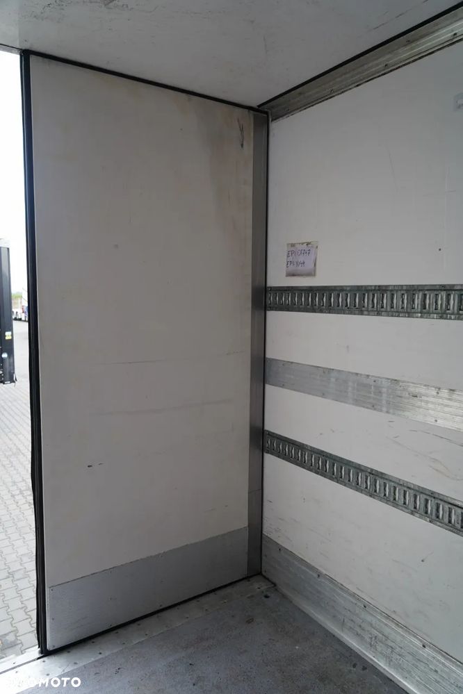 LeciTrailer CHŁODNIA / CARRIER VECTOR 1350  / OŚ PODNOSZONA / OSIE SAF - 16