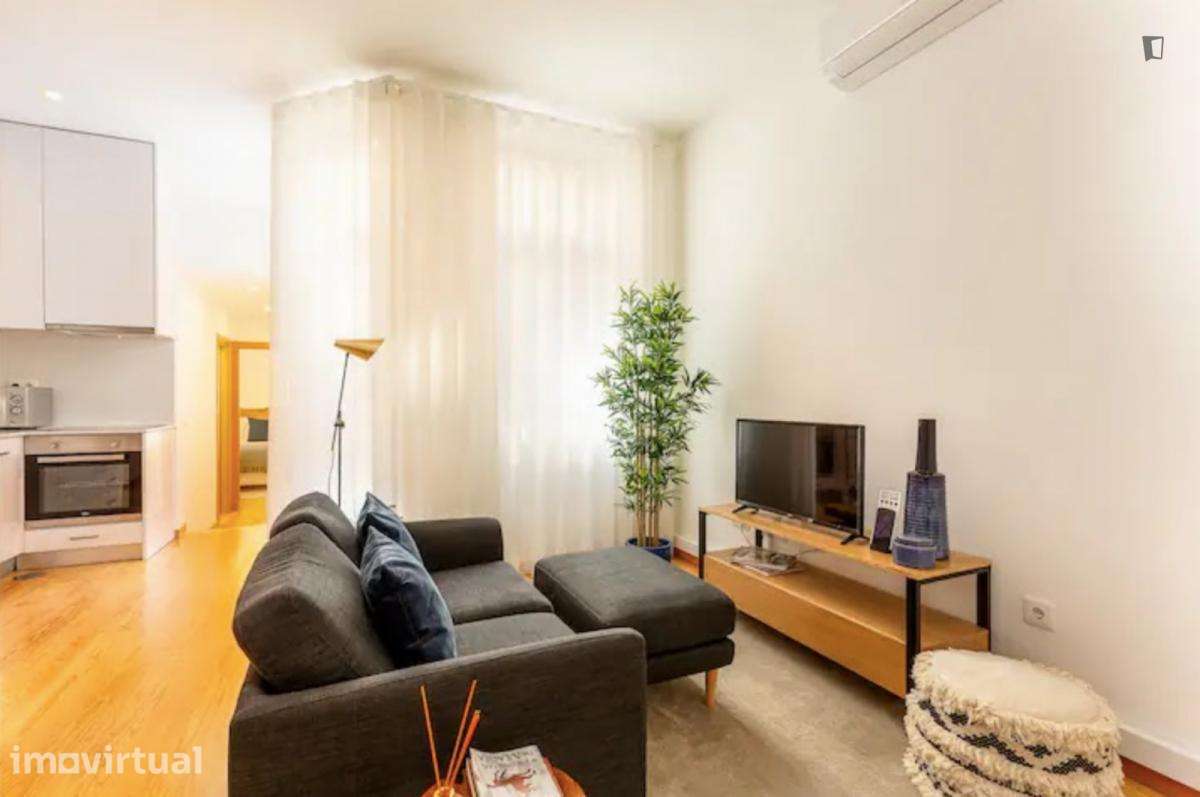 Apartamento com 1 quartos - localizado em Santo Ildefonso Porto - Grande imagem: 2/9