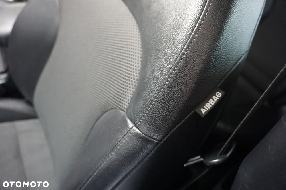 Hyundai ix35 2.0 CRDi 4WD Trend - 28