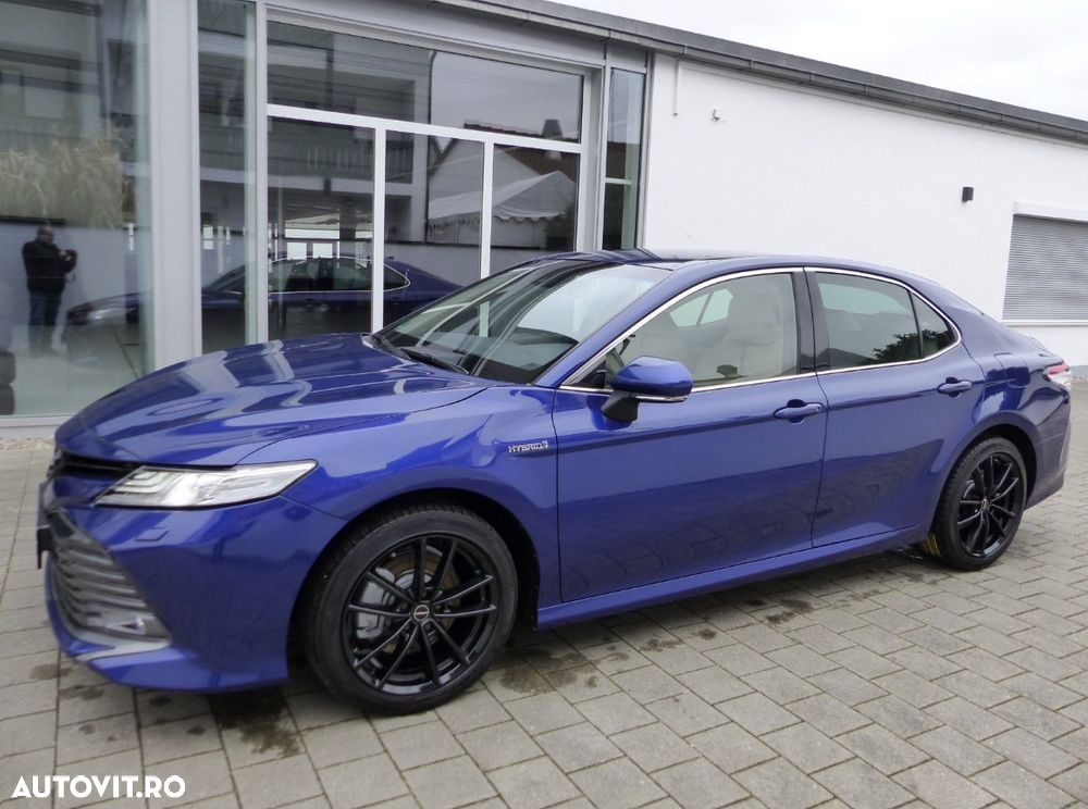 Toyota Camry Executive - 2