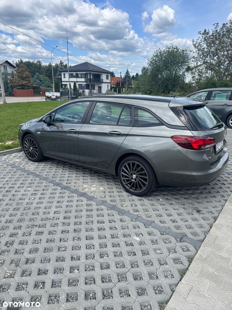 Opel Astra 1.4 T Enjoy S&S - 4