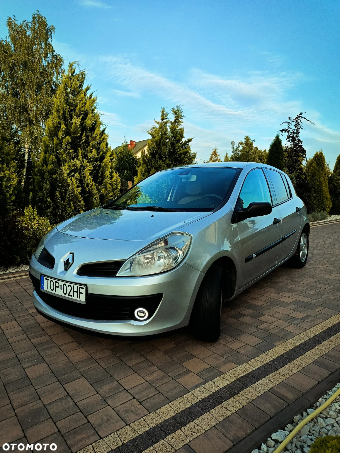 Renault Clio - 2