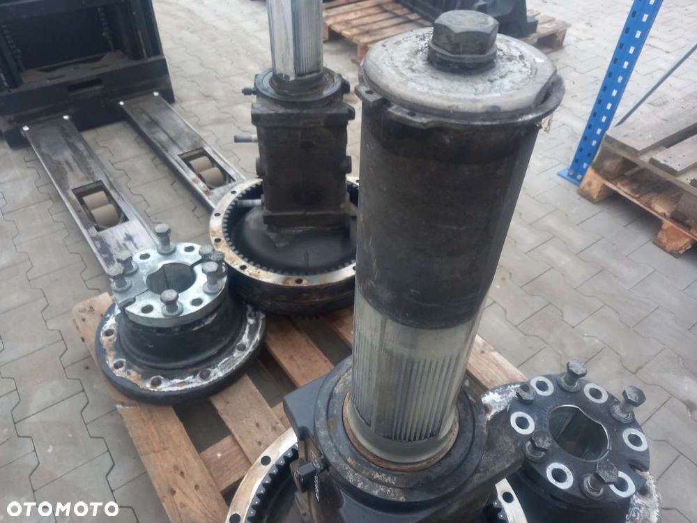 Zwolnica tylna 87307353 New Holland T7.230 - 6