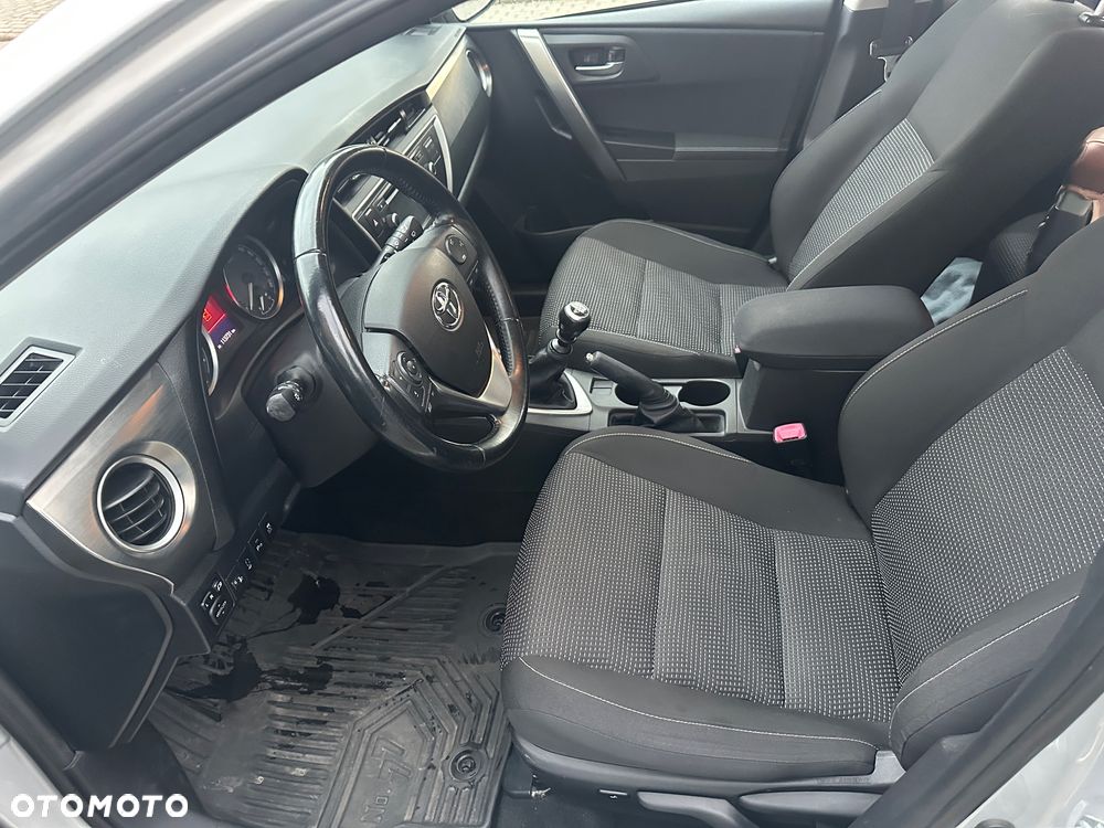 Toyota Auris - 9