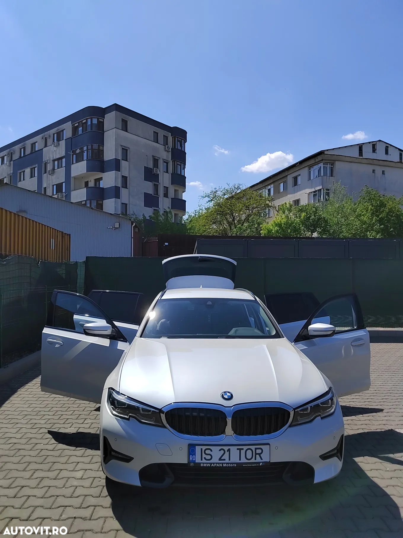 BMW Seria 3 330e Touring Aut. Sport Line - 33