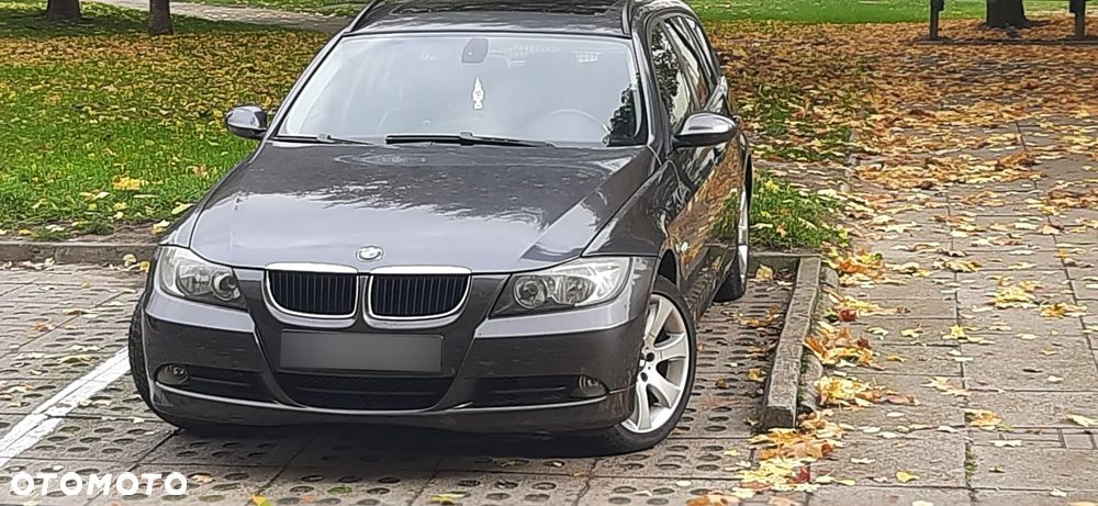 BMW Seria 3 320i - 17