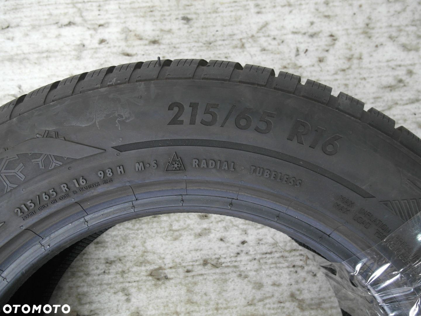 OPONA ZIMOWA 215/65R16 ESA TECAR SUPERGRIP ROK 2024 9MM 2SZT NR72 - 2