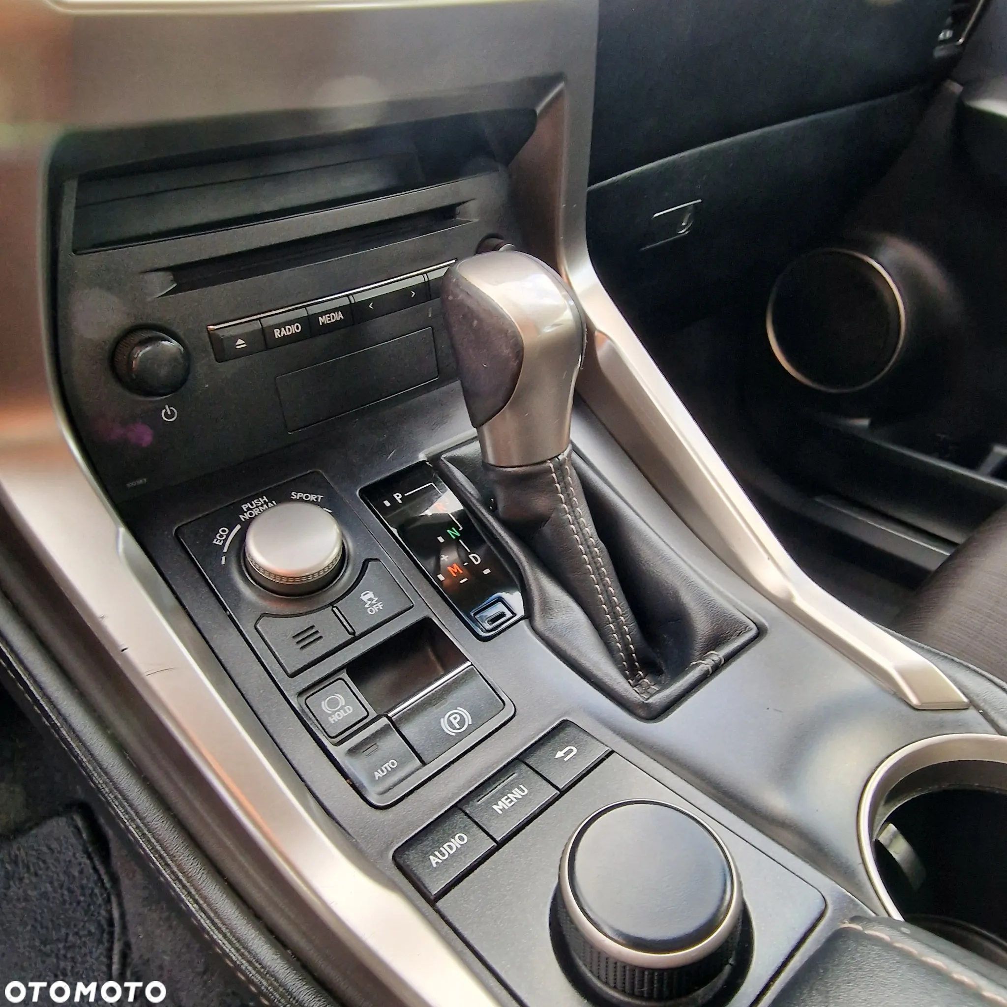 Lexus NX 200t Comfort AWD - 14