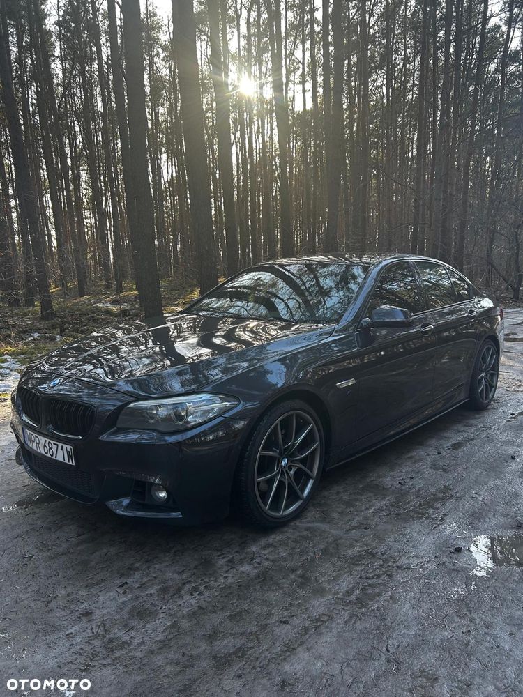 BMW Seria 5 550i - 7