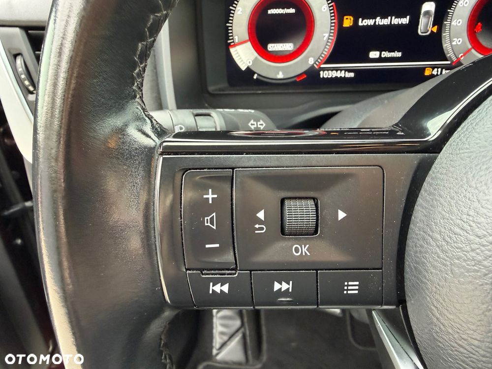 Nissan Qashqai 1.3 DIG-T mHEV N-Connecta - 24