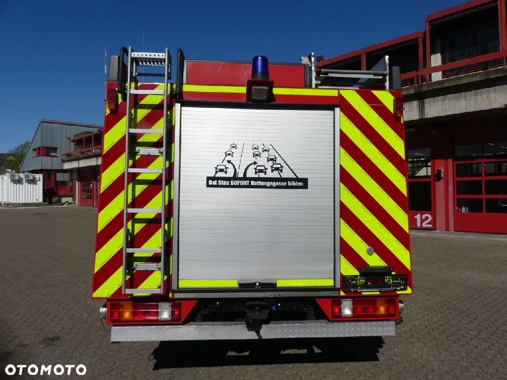 Mercedes-Benz 814F Wóz strażacki - 3